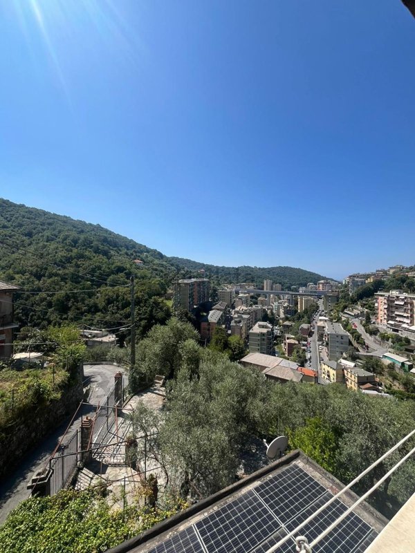 appartamento in vendita a Genova in zona Quezzi