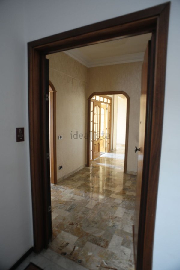 appartamento in vendita a Genova in zona Rivarolo