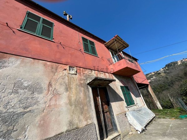 appartamento in vendita a Genova in zona Bolzaneto