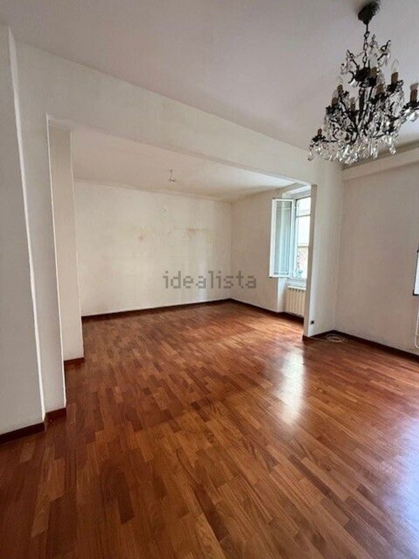 appartamento in vendita a Genova in zona Staglieno