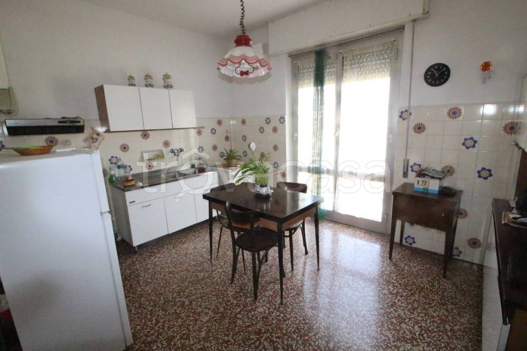 appartamento in vendita a Genova in zona Palmaro / Pra'