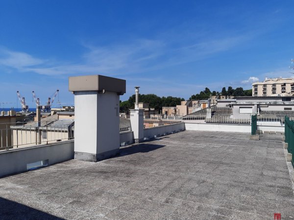 appartamento in vendita a Genova in zona Sestri Ponente