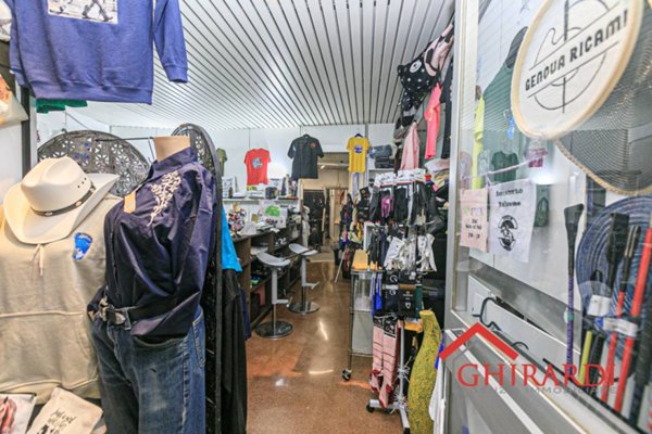 locale commerciale in vendita a Genova in zona Centro Storico