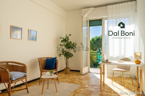 appartamento in vendita a Genova in zona Sturla