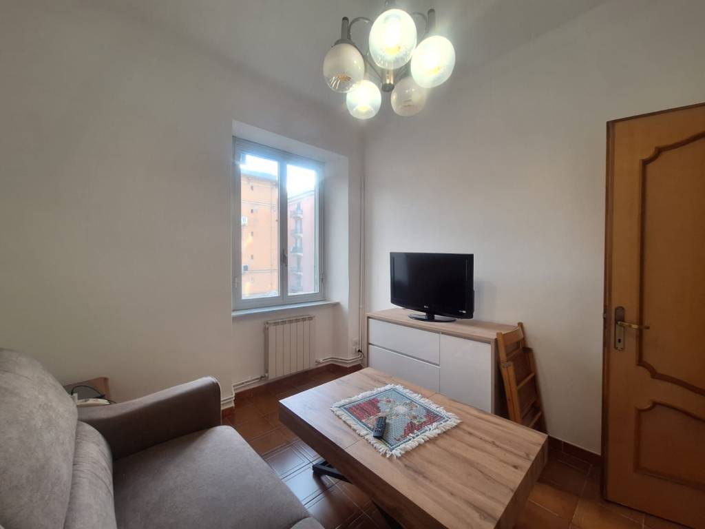 appartamento in vendita a Genova in zona Rivarolo