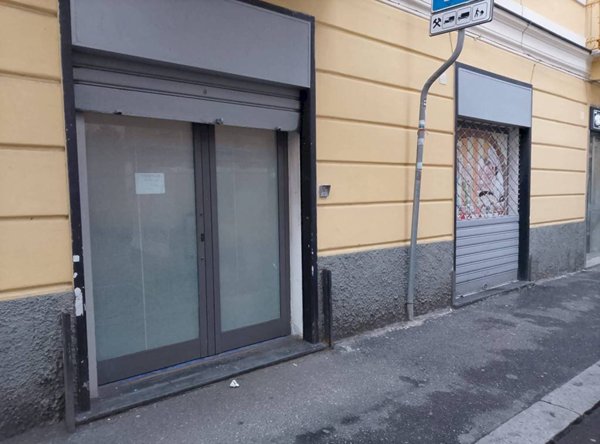 locale commerciale in vendita a Genova in zona Pegli