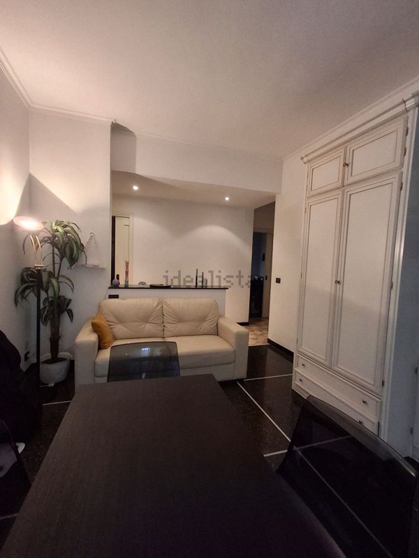 appartamento in vendita a Genova in zona Rivarolo