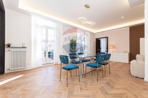 appartamento in vendita a Genova in zona Sottoripa / Maddalena / Molo