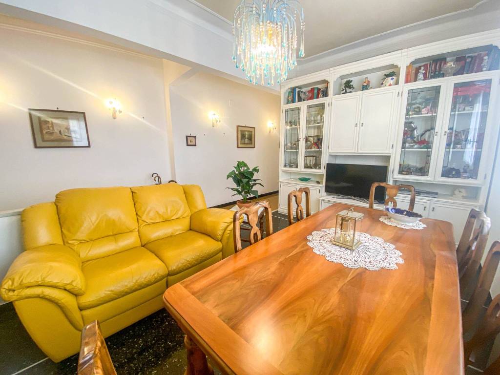 appartamento in vendita a Genova in zona Lagaccio / Granarolo