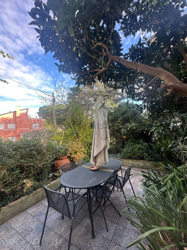 casa indipendente in vendita a Genova in zona Pegli