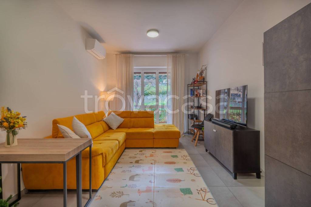 appartamento in vendita a Genova in zona Quarto dei Mille