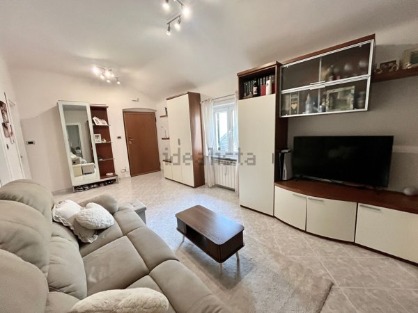 appartamento in vendita a Genova in zona Sestri Ponente