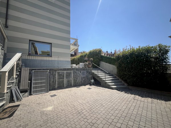 casa indipendente in vendita a Genova in zona Pegli