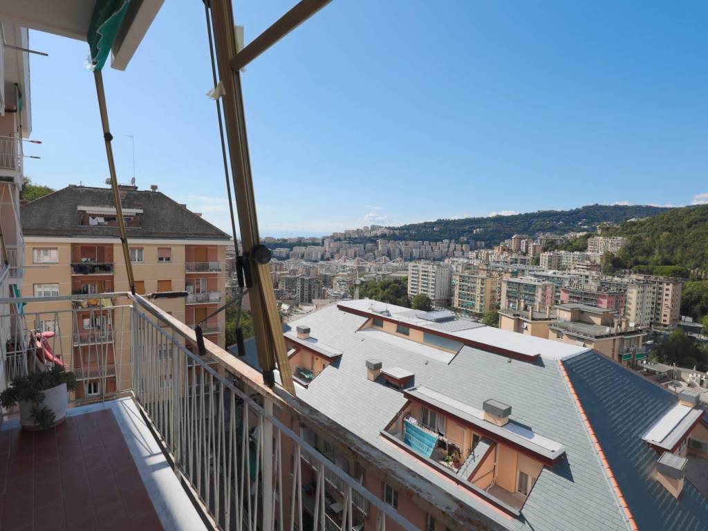 appartamento in vendita a Genova in zona Quezzi