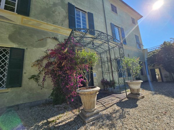 appartamento in vendita a Genova in zona Sestri Ponente