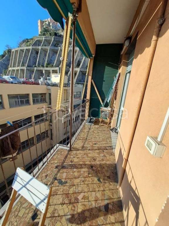 appartamento in vendita a Genova in zona Sampierdarena