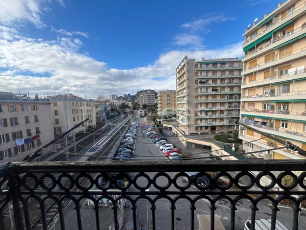appartamento in vendita a Genova in zona Pegli