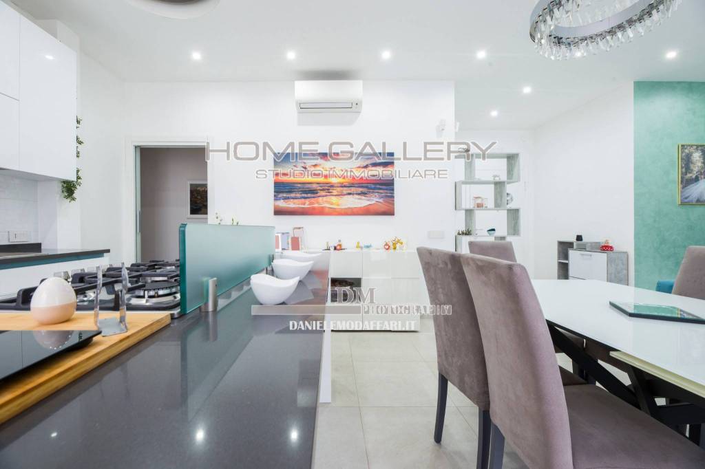 appartamento in vendita a Genova in zona Foce