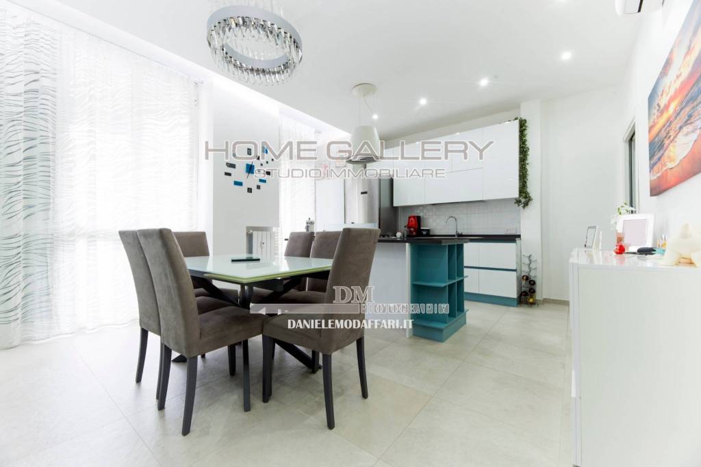 appartamento in vendita a Genova in zona Foce