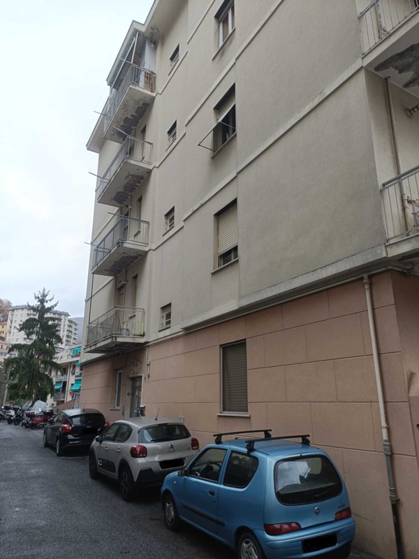 appartamento in vendita a Genova in zona Molassana