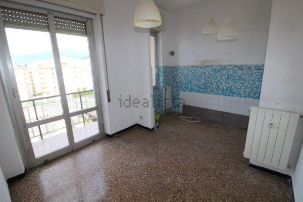 appartamento in vendita a Genova in zona Palmaro / Pra'