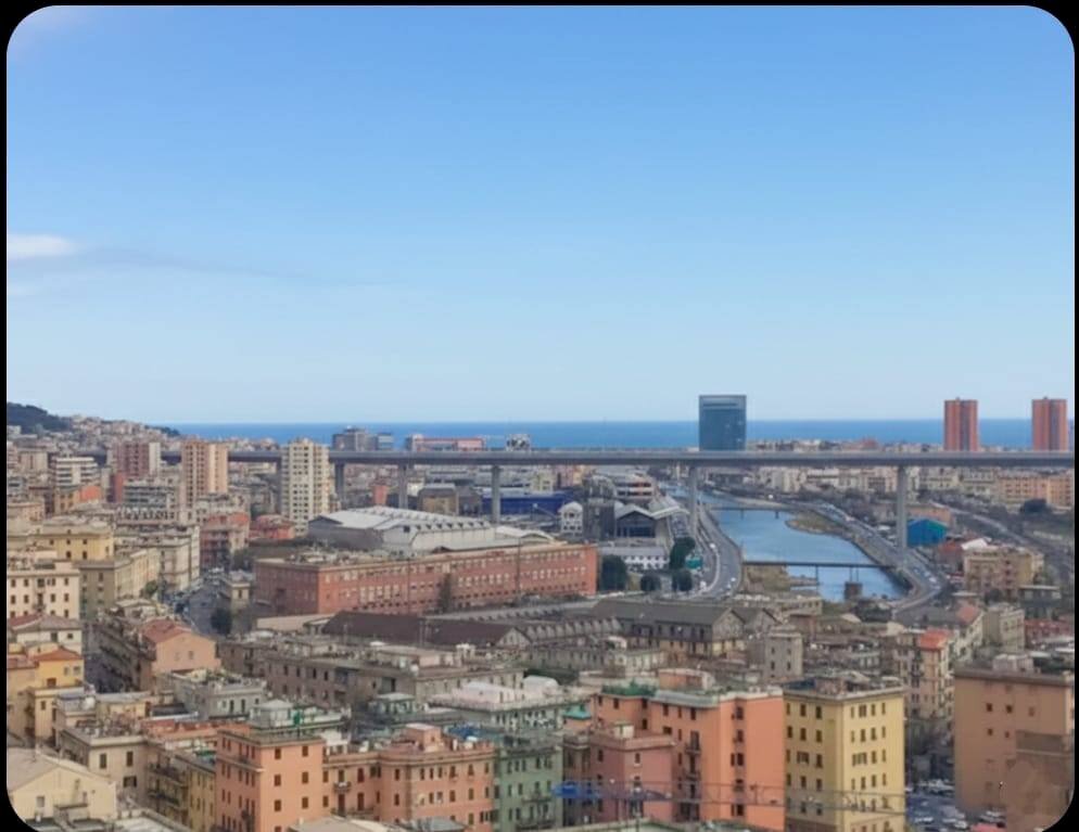 appartamento in vendita a Genova in zona Rivarolo