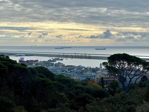 appartamento in vendita a Genova in zona Pegli