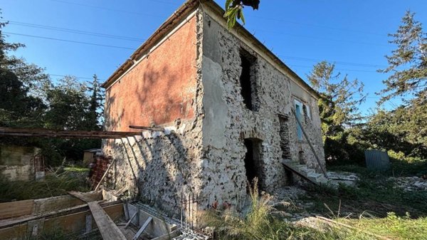 casa indipendente in vendita a Genova in zona Cornigliano