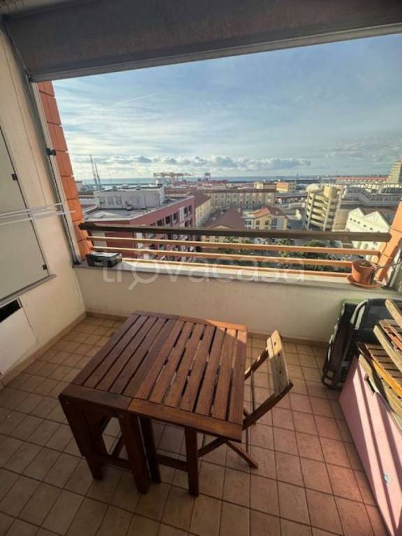 appartamento in vendita a Genova in zona Sampierdarena