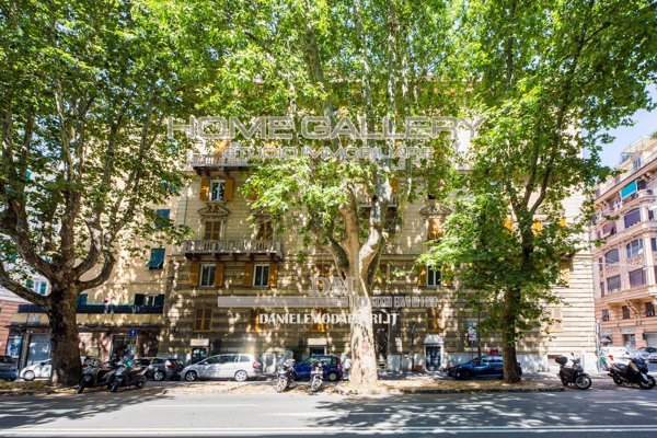 appartamento in vendita a Genova in zona Foce