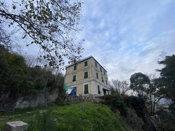 appartamento in vendita a Genova in zona Bolzaneto