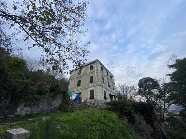 appartamento in vendita a Genova in zona Bolzaneto