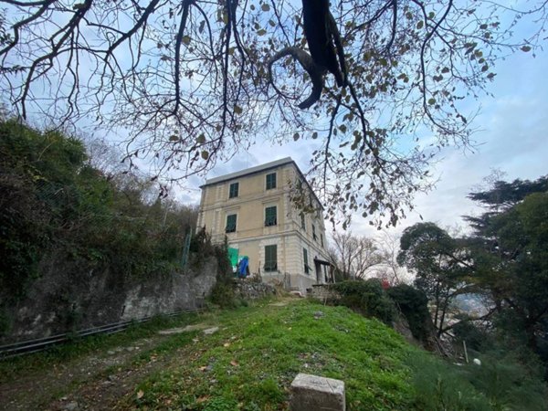 appartamento in vendita a Genova in zona Bolzaneto
