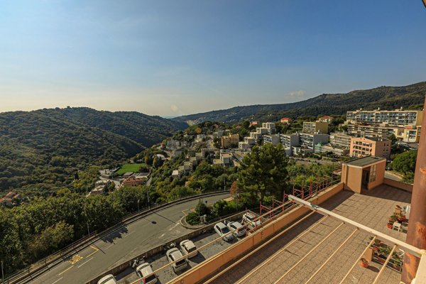 appartamento in vendita a Genova in zona San Gottardo/Sant'Eusebio