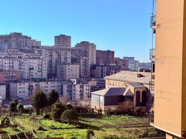 appartamento in vendita a Genova in zona Marassi