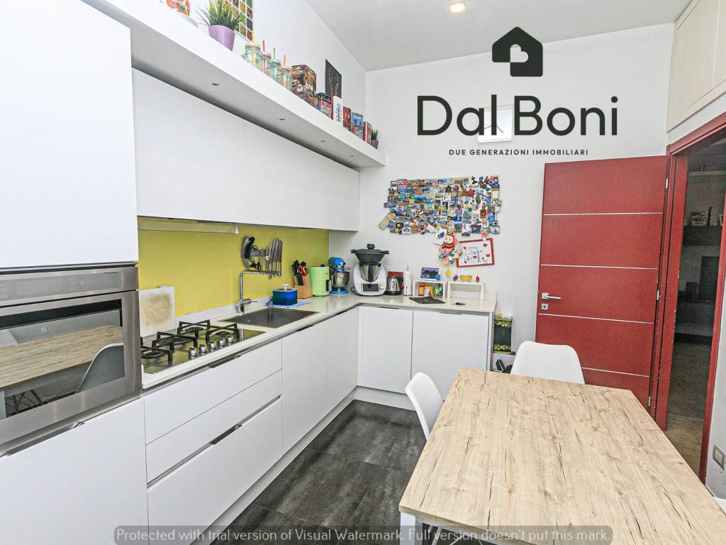 appartamento in vendita a Genova in zona Sestri Ponente