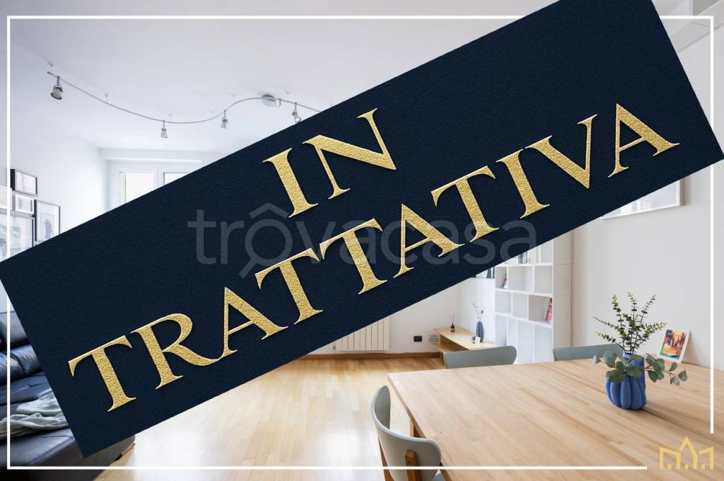 appartamento in vendita a Genova in zona Sottoripa / Maddalena / Molo