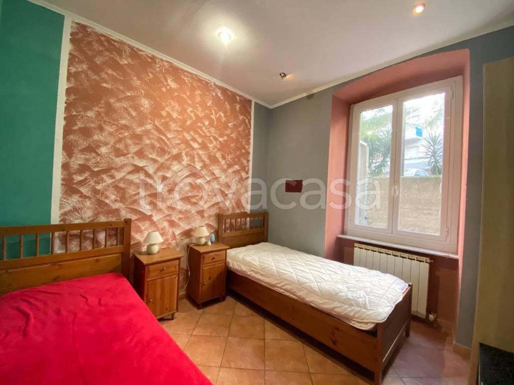 appartamento in vendita a Genova in zona Sestri Ponente