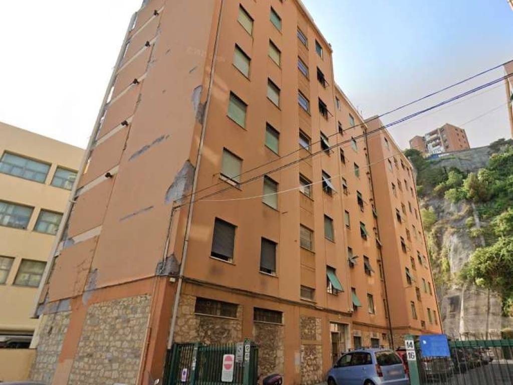 appartamento in vendita a Genova in zona Sampierdarena