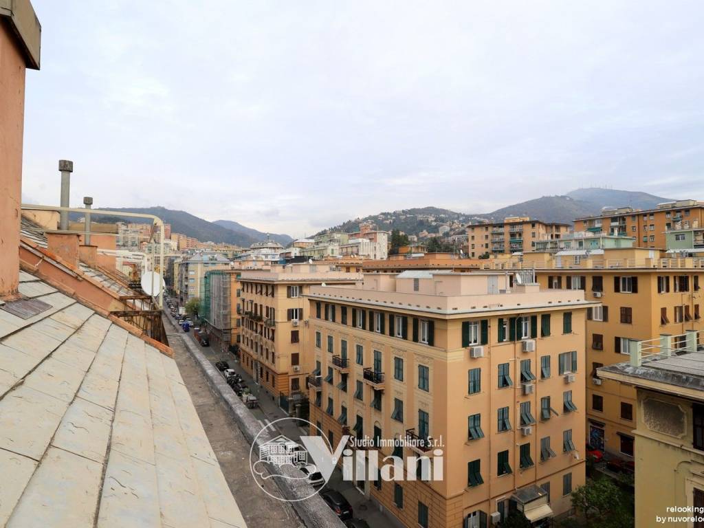 appartamento in vendita a Genova in zona Sturla