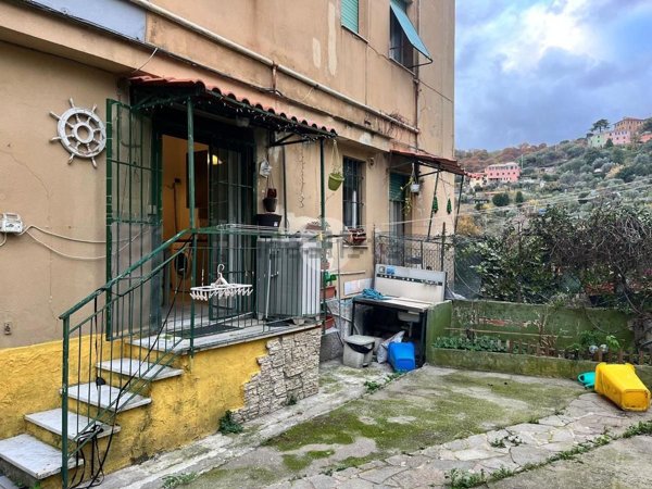 appartamento in vendita a Genova in zona Quezzi