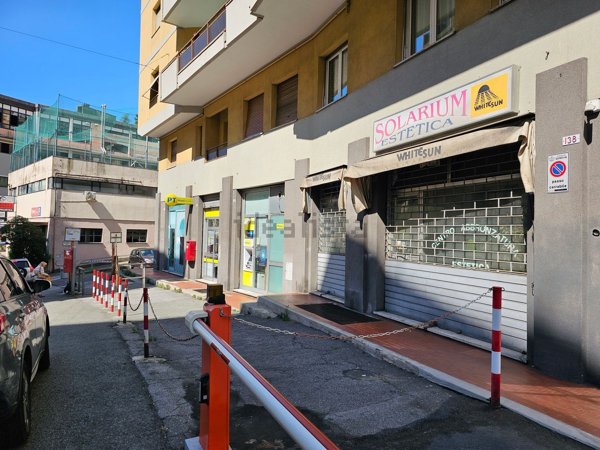 negozio in vendita a Genova in zona San Fruttuoso