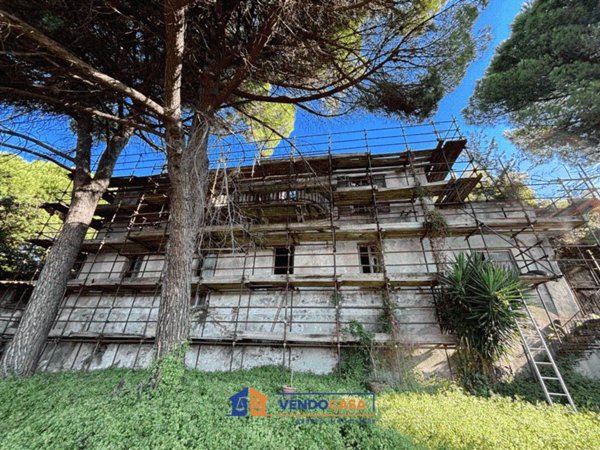 casa indipendente in vendita a Genova in zona Sampierdarena