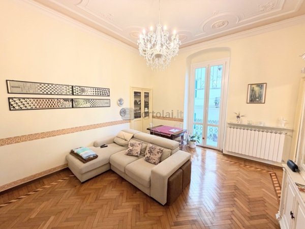 appartamento in vendita a Genova in zona Castelletto