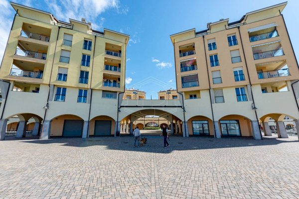 ufficio in vendita a Genova in zona Sestri Ponente