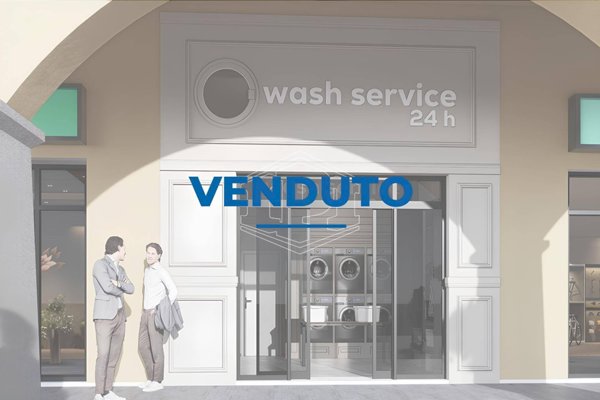 locale commerciale in vendita a Genova in zona Sestri Ponente