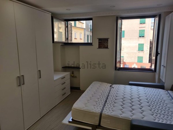 appartamento in vendita a Genova in zona Sottoripa / Maddalena / Molo