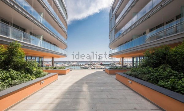 appartamento in vendita a Genova in zona Carignano