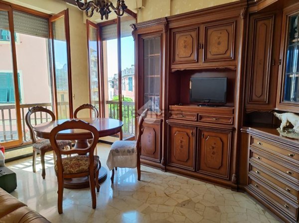 appartamento in vendita a Genova in zona Sestri Ponente