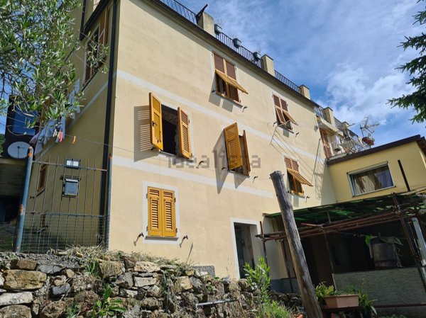 appartamento in vendita a Genova in zona Bavari